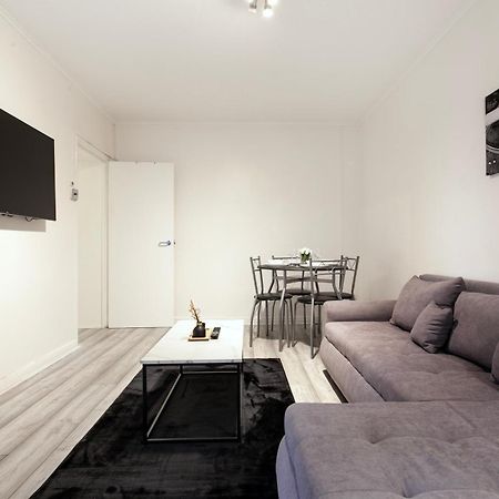 Beautiful One Bedroom Flat In Scott Ellis Gardens London Exterior photo