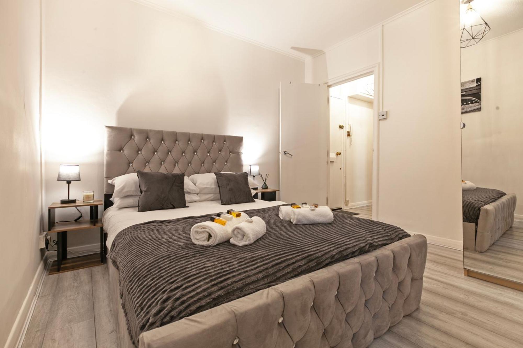 Beautiful One Bedroom Flat In Scott Ellis Gardens London Exterior photo
